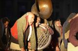 Le Comabt de Fanfares 80 * 5616 x 3744 * (7.09MB)